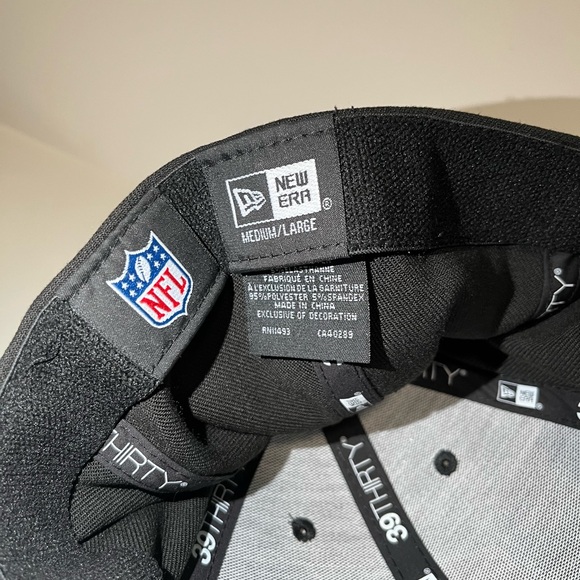 Carolina Panthers New Era 39THIRTY Flex Hat Medium-Large Black Leather Logo - Picture 6 of 8